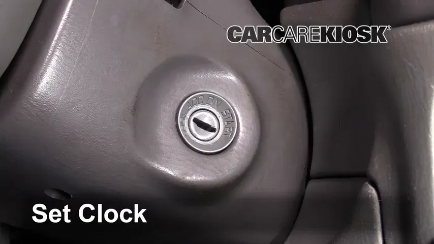 1999 Suzuki Grand Vitara JLX 2.5L V6 Clock